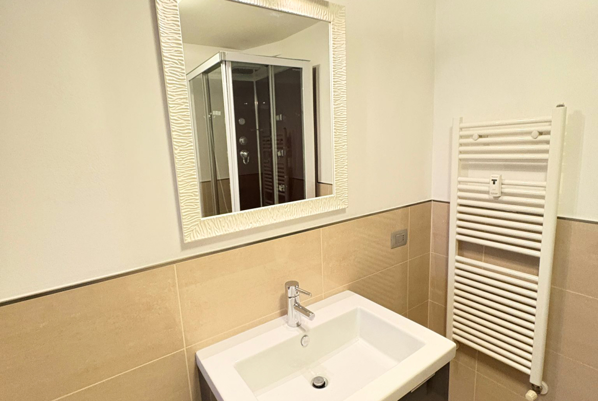 via-Francesco-Berni-9-Valverde-Verona_bagno_01