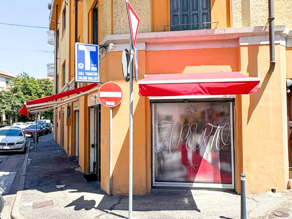 locale-commerciale-vendita-via-prato-santo-borgo-trento-negozio-01