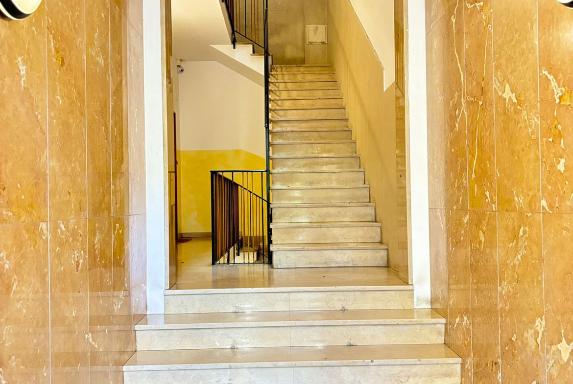 quadrilocale-via-Farinata-degli-uberti-tolosetto-9-borgo-trento-verona-entrata-01